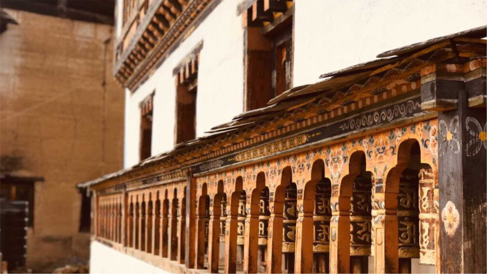 Lungchutse Goenpa Day Hike